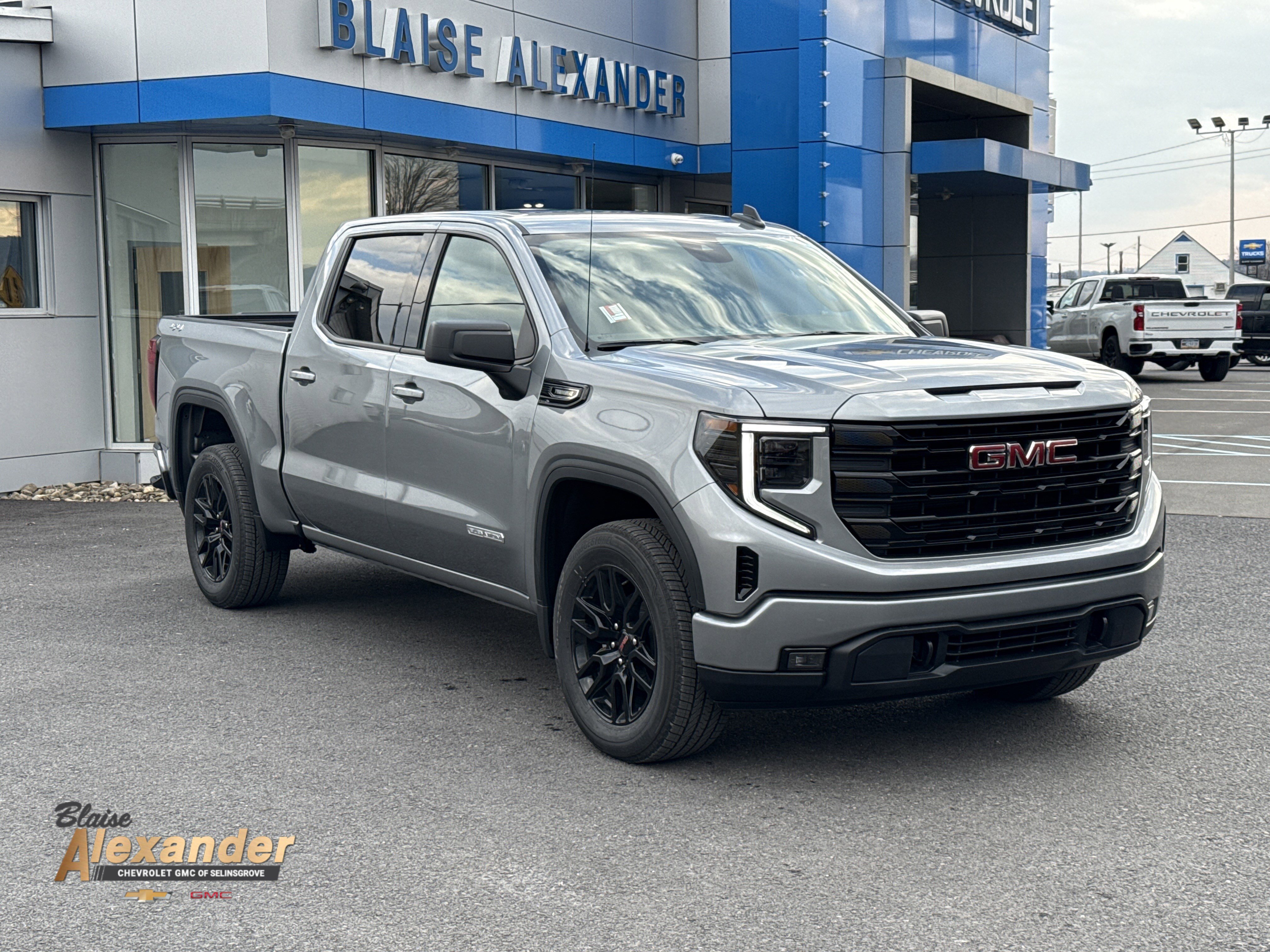 New 2026 GMC Sierra 1500 Elevation image 1