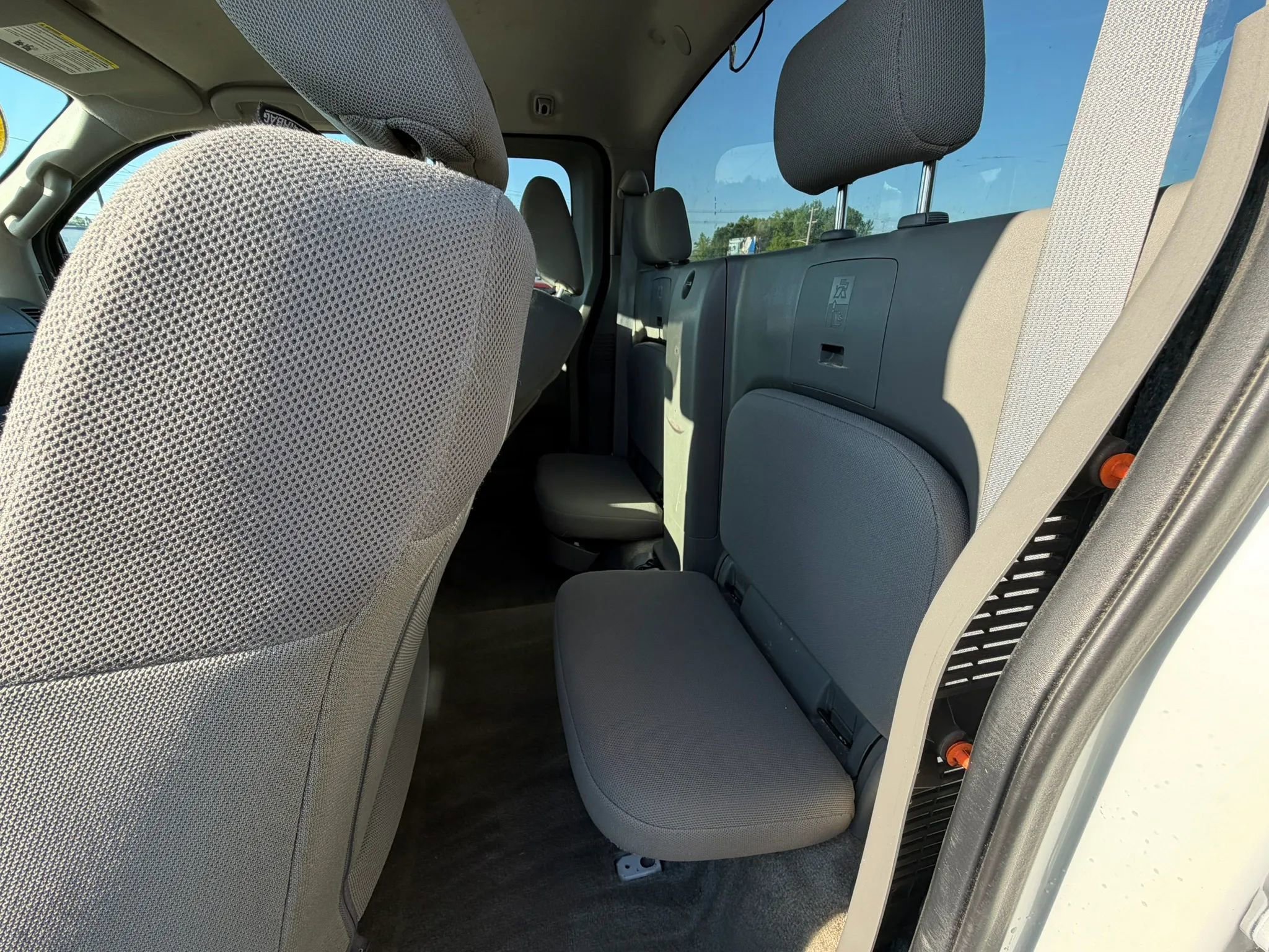 Used 2015 Nissan Frontier S RWD image 10