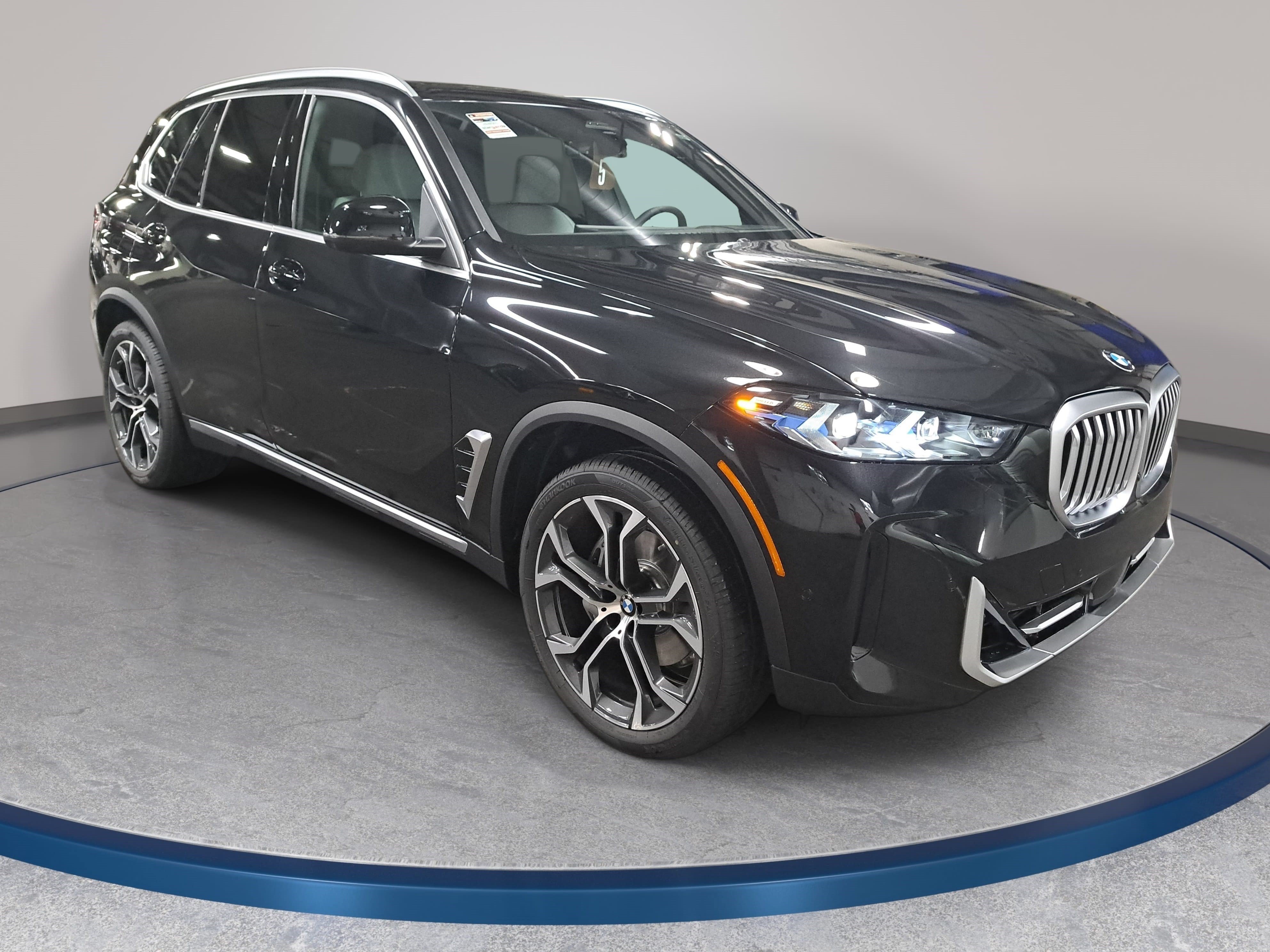 New 2026 BMW X5 xDrive40i w/ Climate Comfort Package AWD/4WD image 3