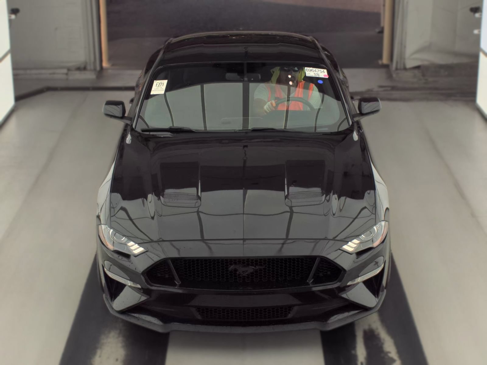 Used 2018 Ford Mustang GT RWD image 2