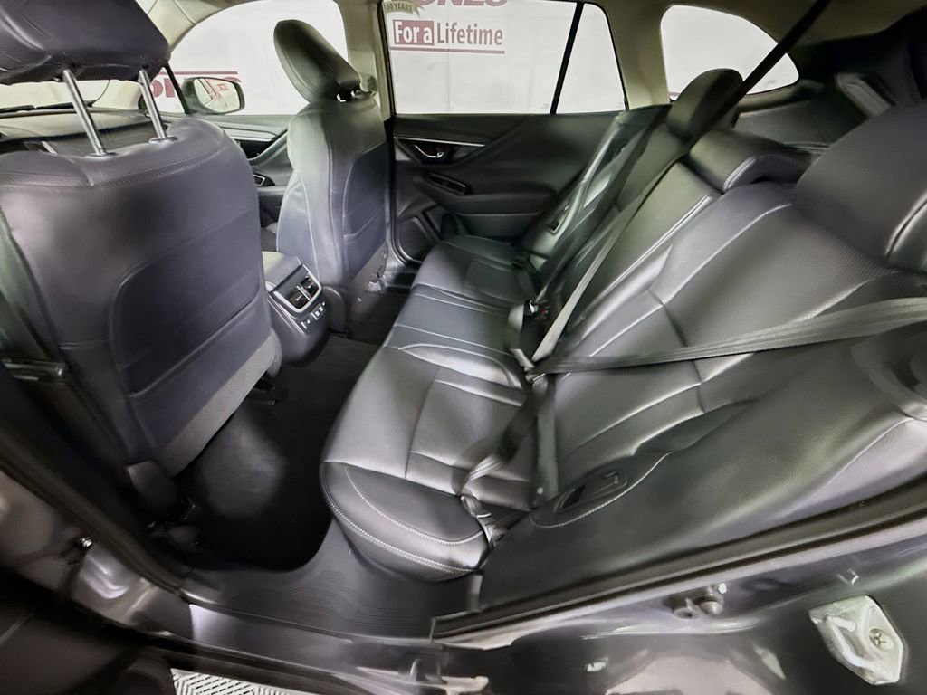 Used 2022 Subaru Outback Limited image 29