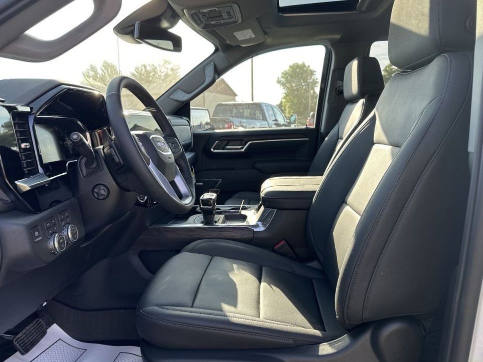 New 2026 GMC Sierra 1500 SLT w/ SLT Premium Plus Package image 11