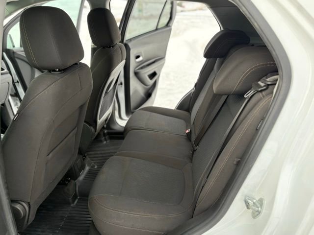 Certified 2021 Chevrolet Trax LS w/ Tint and Cruise Package image 26