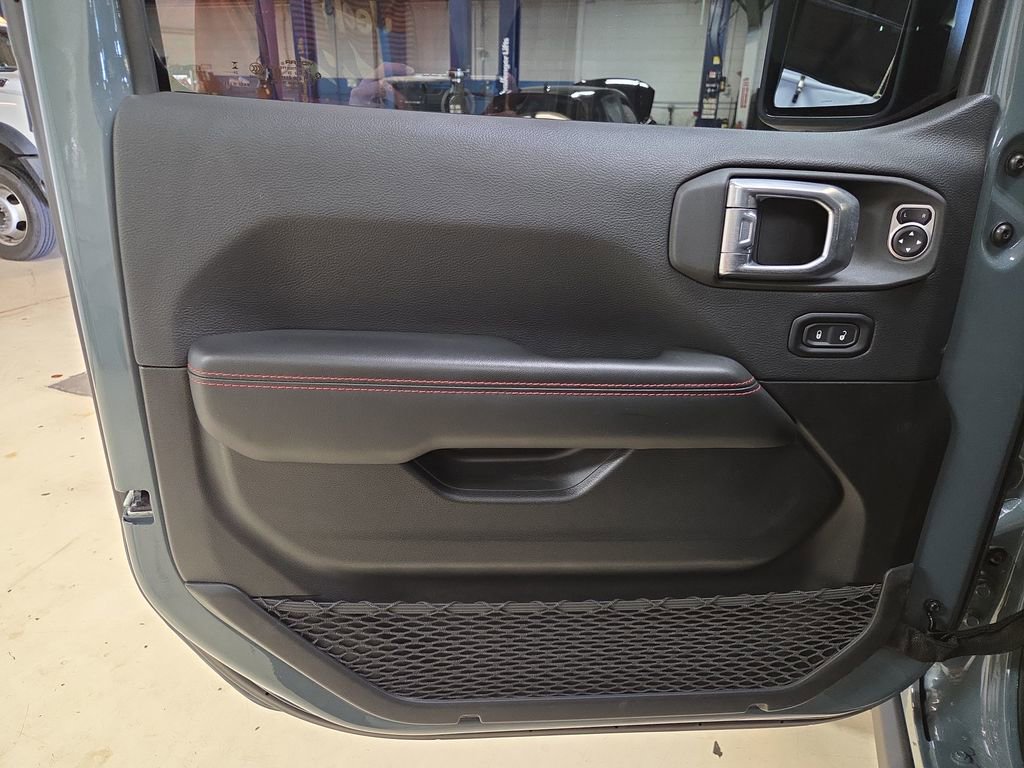 Used 2024 Jeep Wrangler Unlimited Rubicon image 10