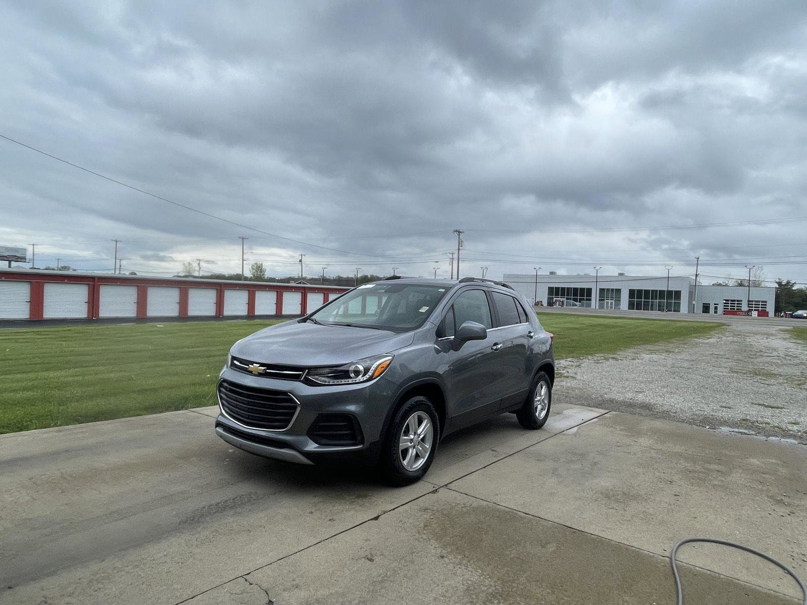 Used 2019 Chevrolet Trax LT w/ LT Convenience Package AWD/4WD image 1