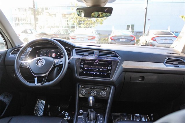 Used 2021 Volkswagen Tiguan SEL image 17