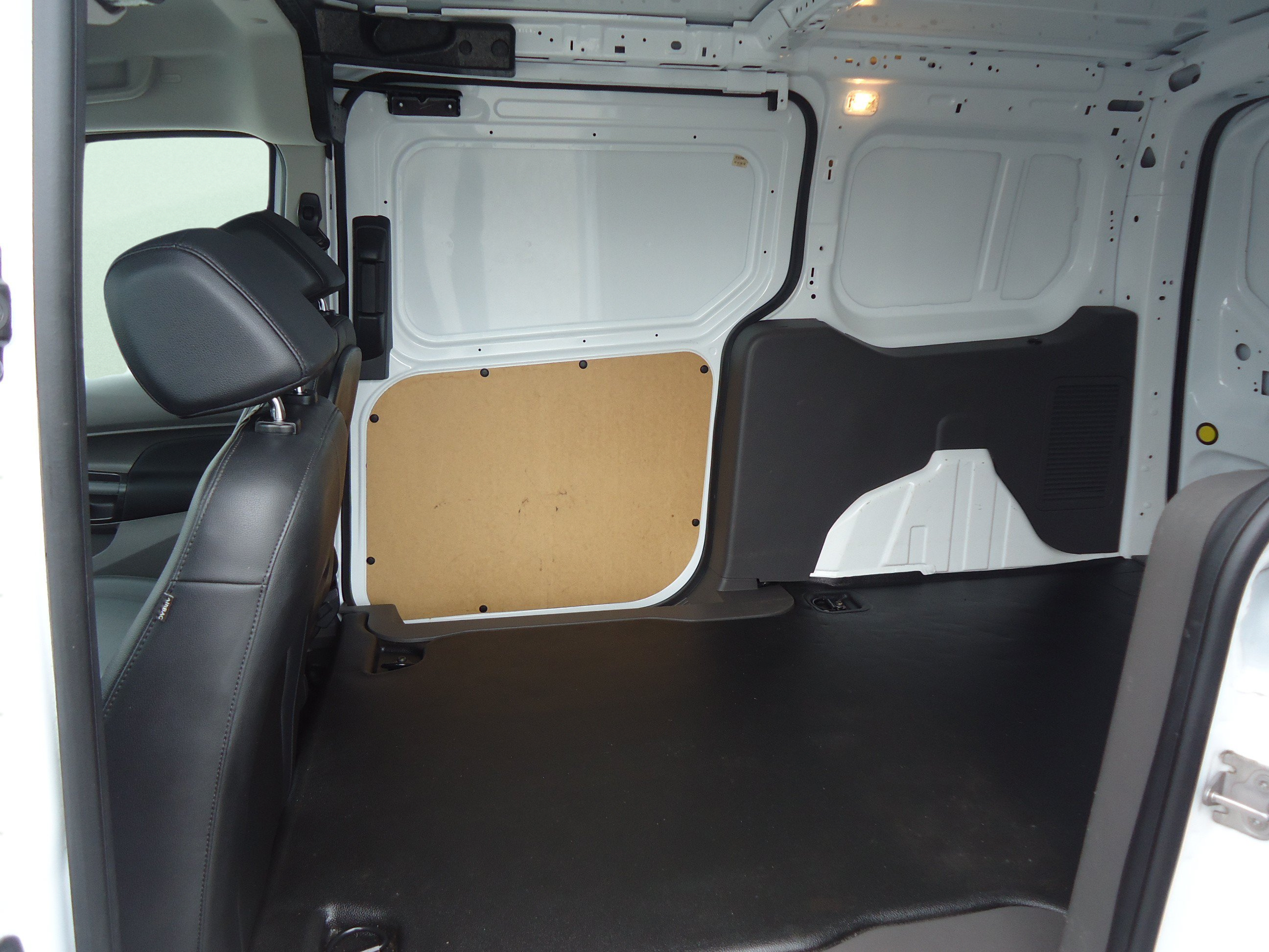 Used 2020 Ford Transit Connect XL FWD image 25