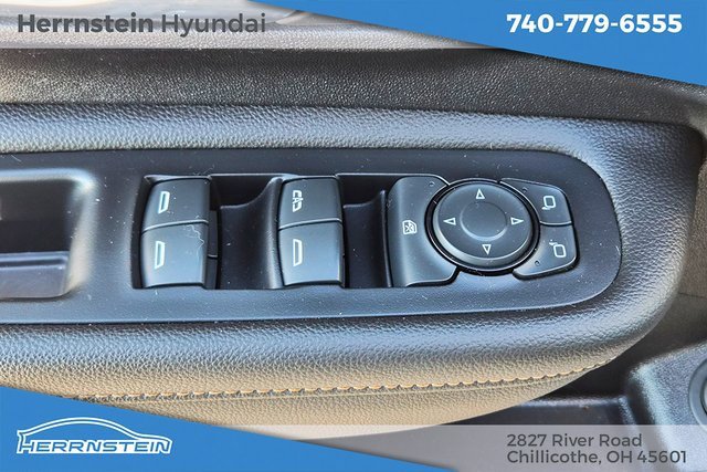 Used 2020 GMC Terrain SLE w/ Driver Convenience Package image 17