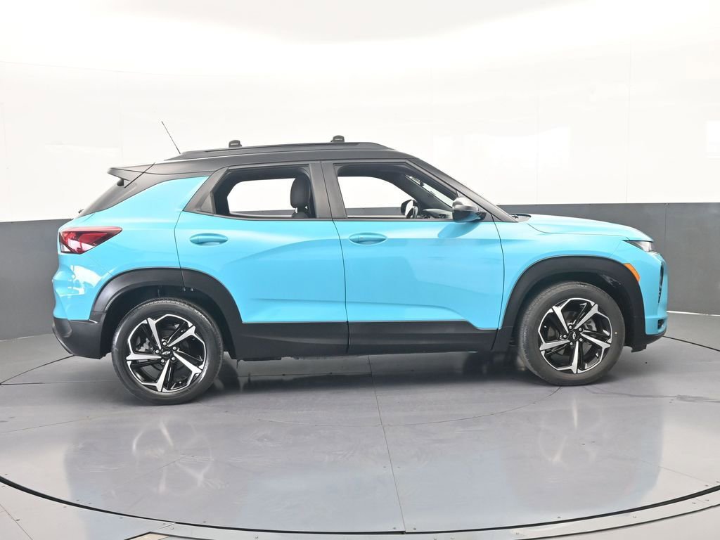 Used 2021 Chevrolet TrailBlazer RS w/ Sun and Liftgate Package FWD image 7