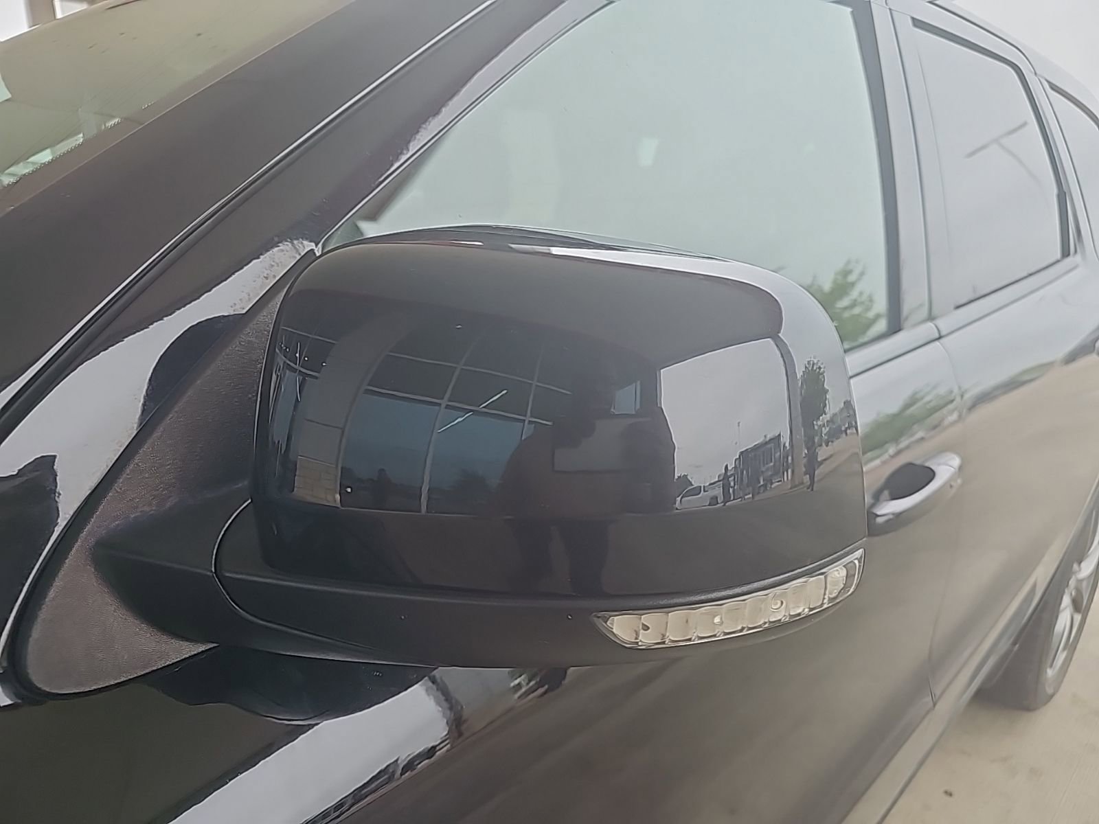 Used 2017 Dodge Durango GT w/ Nav & Power Liftgate Group RWD image 4