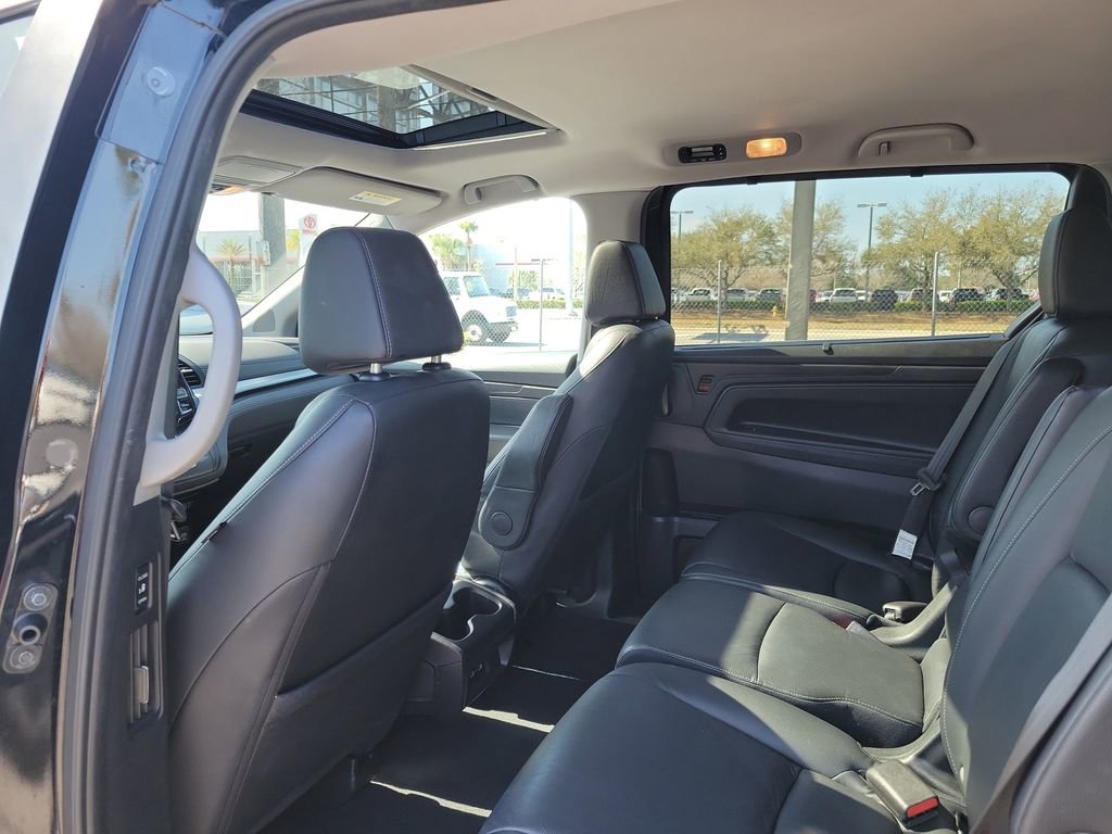 Used 2024 Honda Odyssey EX-L image 12