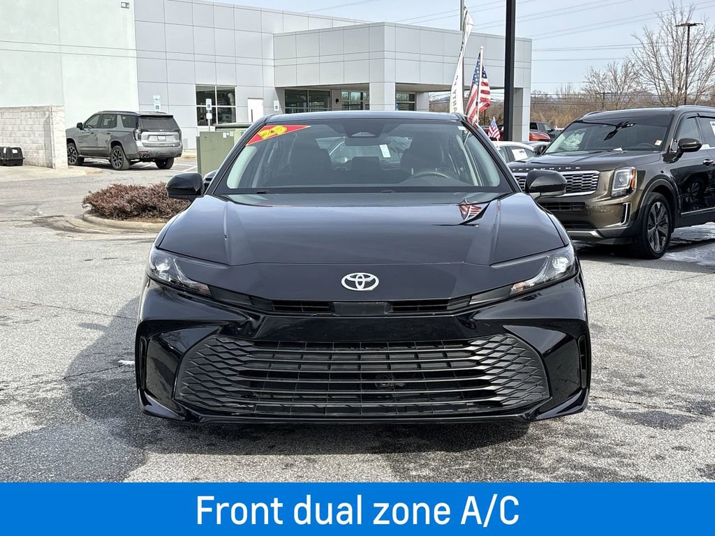 Used 2025 Toyota Camry LE image 5