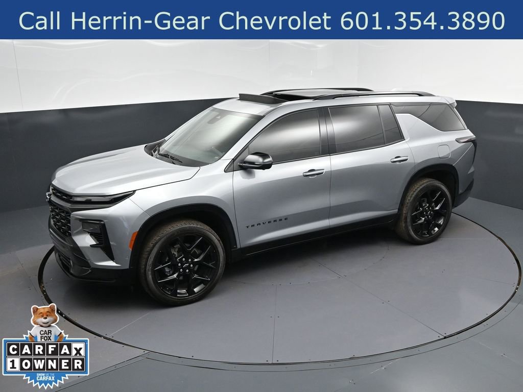 Used 2024 Chevrolet Traverse RS image 31