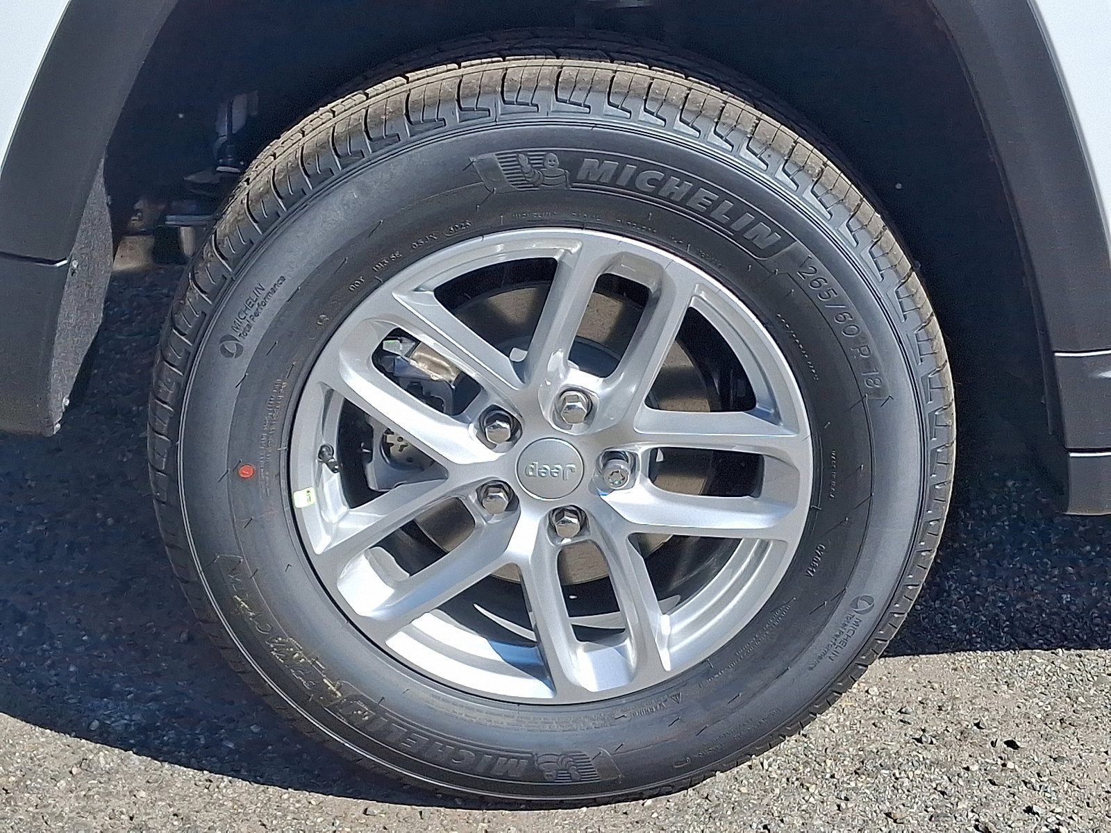 New 2025 Jeep Grand Cherokee Laredo X w/ Luxury Tech Group I image 5