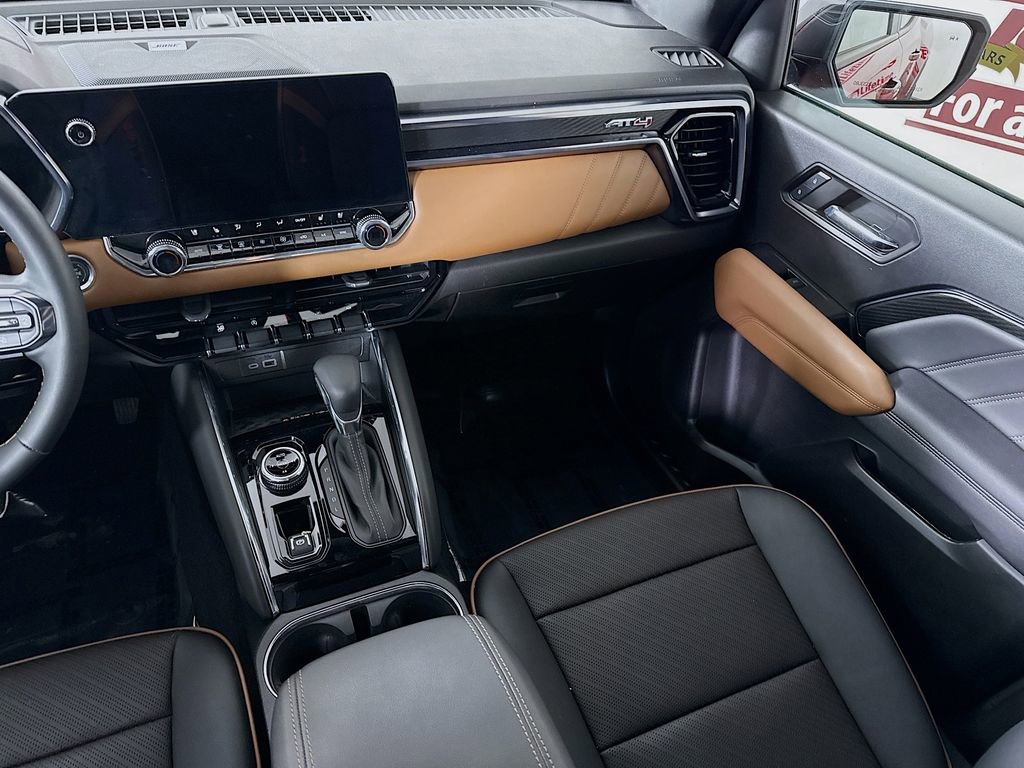 Used 2024 GMC Canyon AT4 w/ AT4 Premium Package image 27