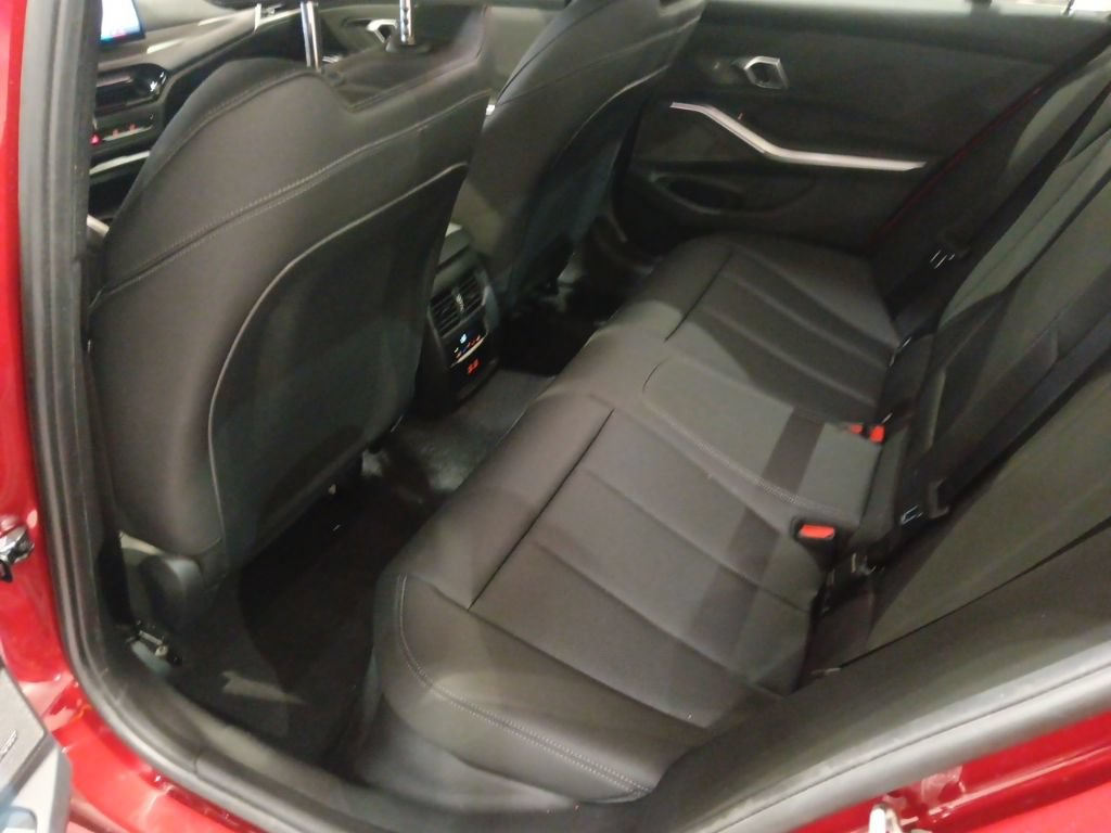 Used 2025 BMW M340i xDrive AWD/4WD image 19