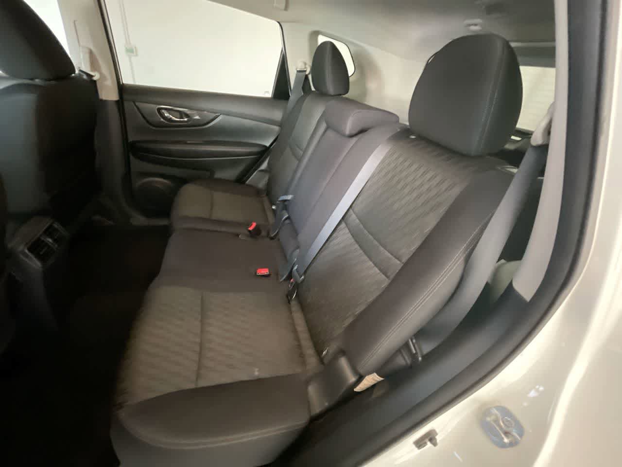 Used 2017 Nissan Rogue S w/ S Appearance Package AWD/4WD image 21