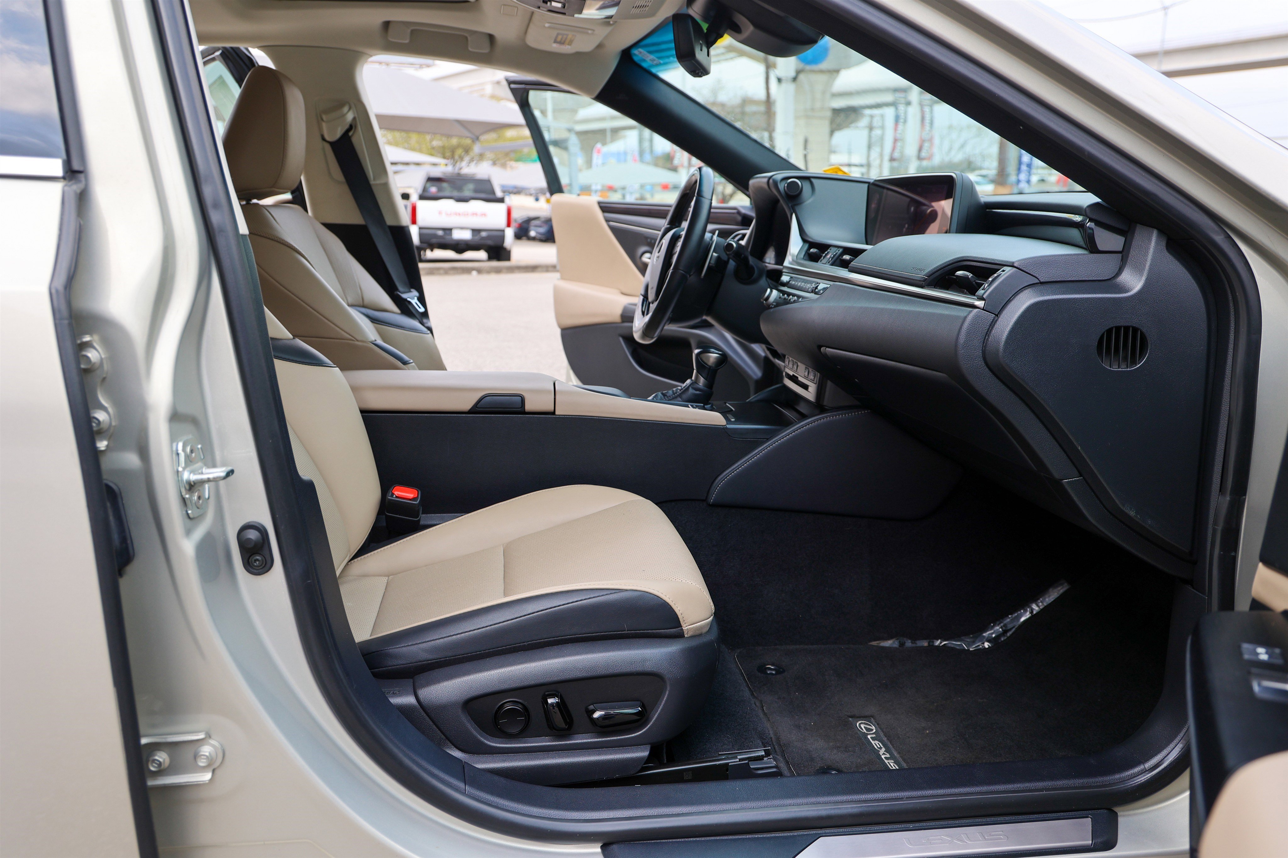 Used 2021 Lexus ES 350 w/ Premium Package image 34