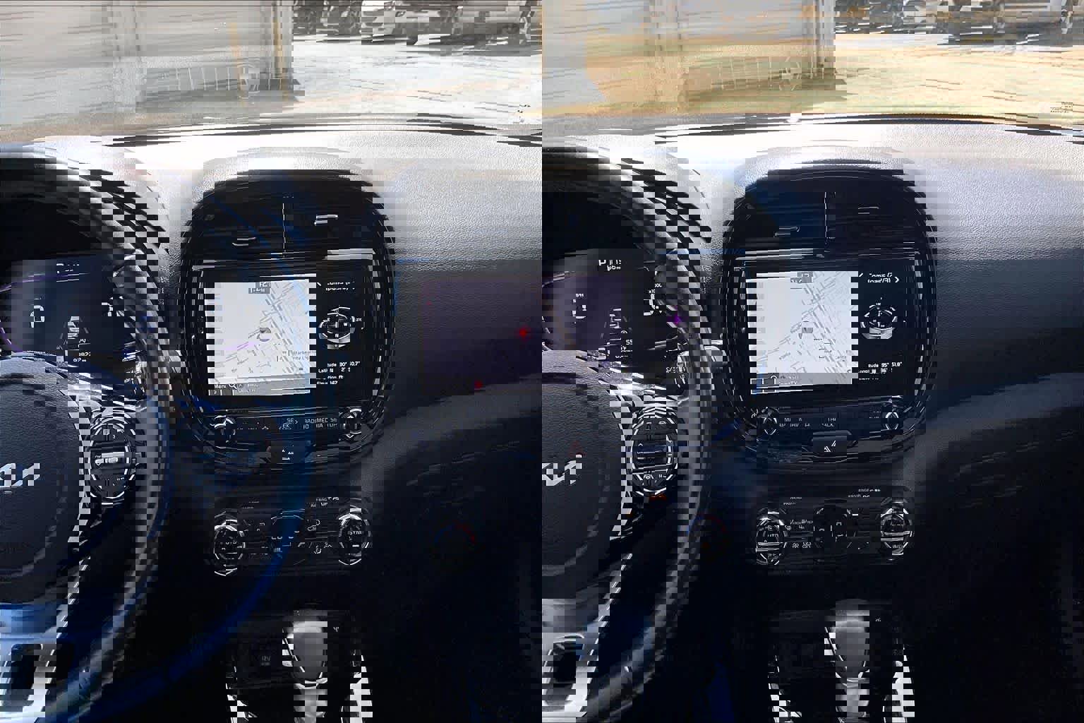 Used 2023 Kia Soul EX image 7