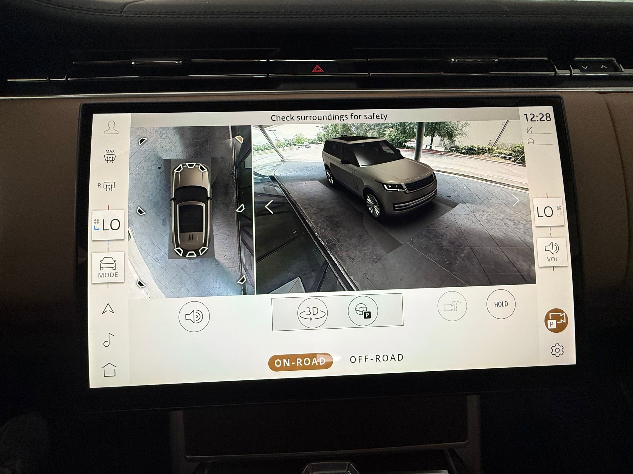 Used 2025 Land Rover Range Rover SE AWD/4WD image 23