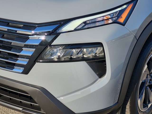 New 2026 Nissan Rogue SV image 8