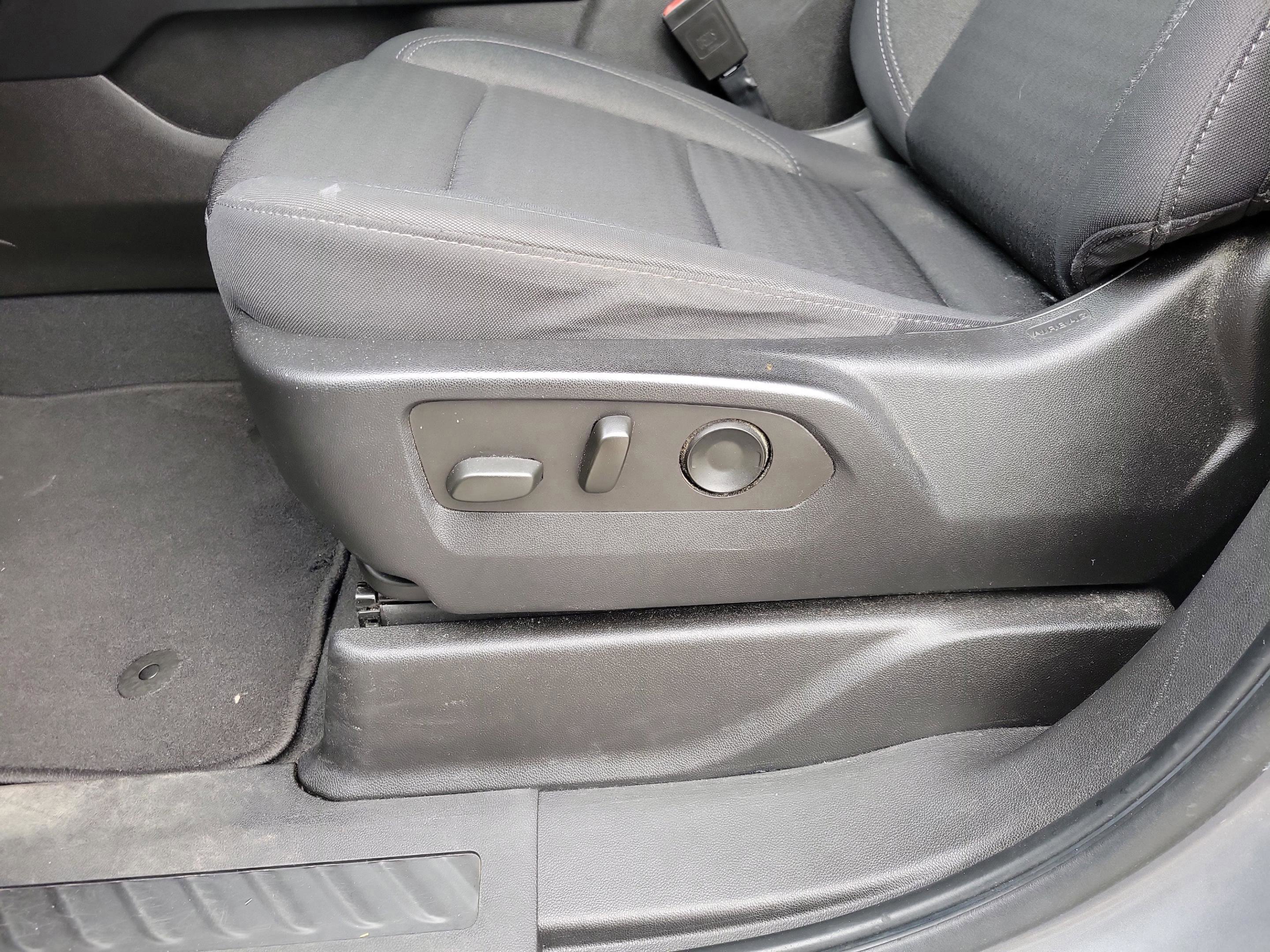 Used 2022 Chevrolet Tahoe LS image 13