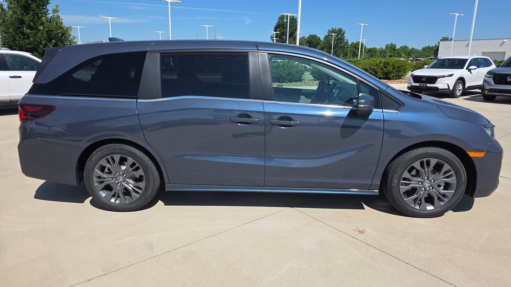 New 2026 Honda Odyssey Touring image 6