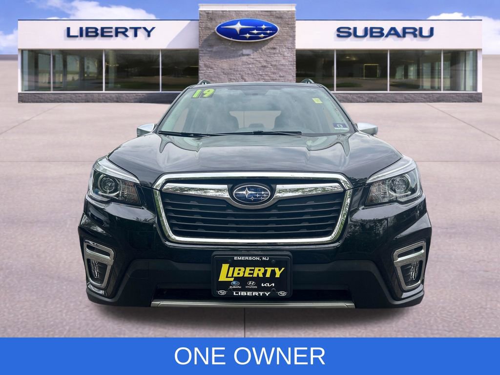 Used 2019 Subaru Forester Touring AWD/4WD image 3