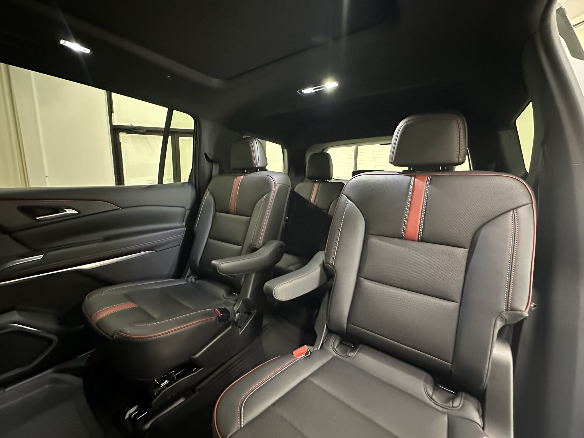 New 2027 Chevrolet Traverse RS w/ LPO, Floor Liner Package AWD/4WD image 14