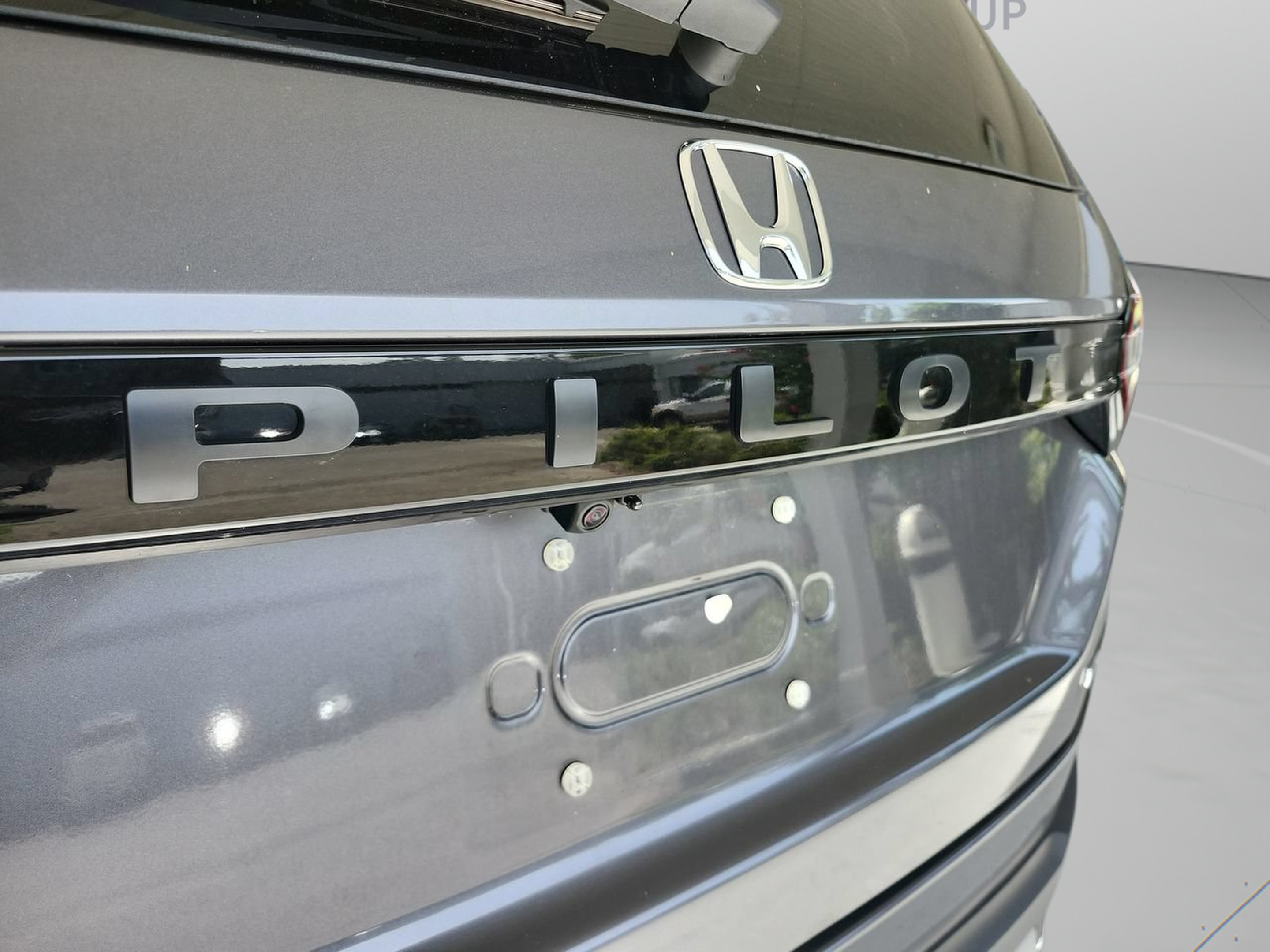 Used 2025 Honda Pilot Touring image 29