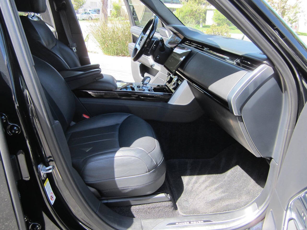 Used 2023 Land Rover Range Rover SE AWD/4WD image 24