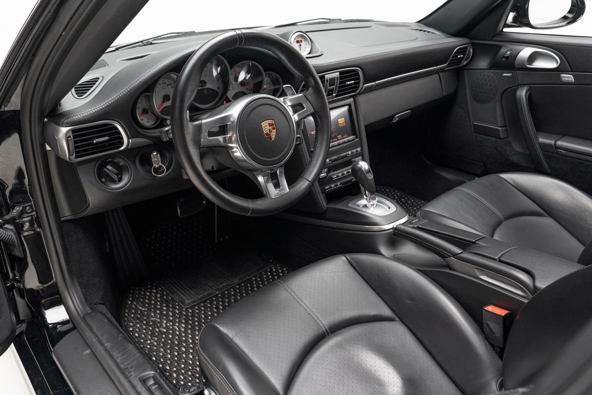 Used 2013 Porsche 911 Turbo S AWD/4WD image 2