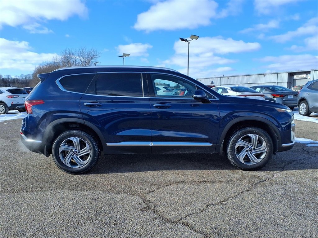 Used 2022 Hyundai Santa Fe SEL w/ Convenience Package image 2