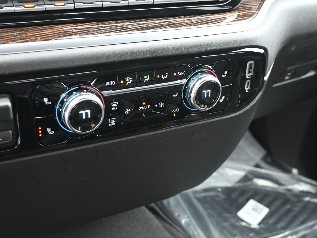 Used 2025 GMC Sierra 3500 SLE w/ SLE Value Package image 27