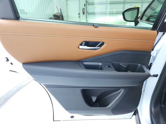 New 2026 Nissan Pathfinder Platinum image 37