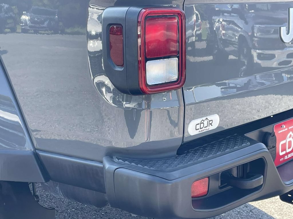 Used 2021 Jeep Gladiator Overland w/ Popular Equipment Package AWD/4WD image 15