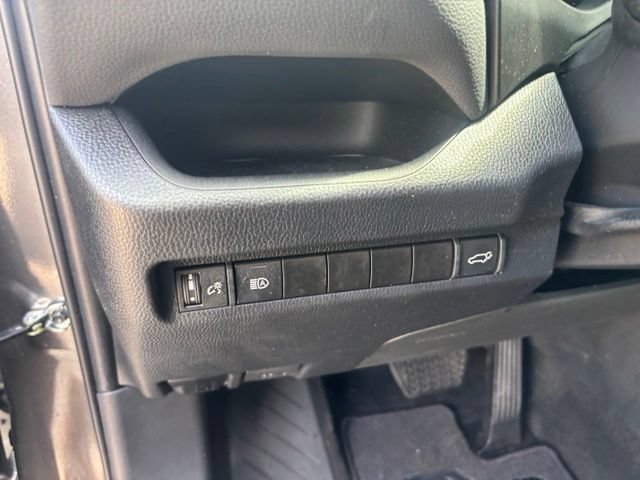 Used 2023 Toyota RAV4 XLE Premium FWD image 19
