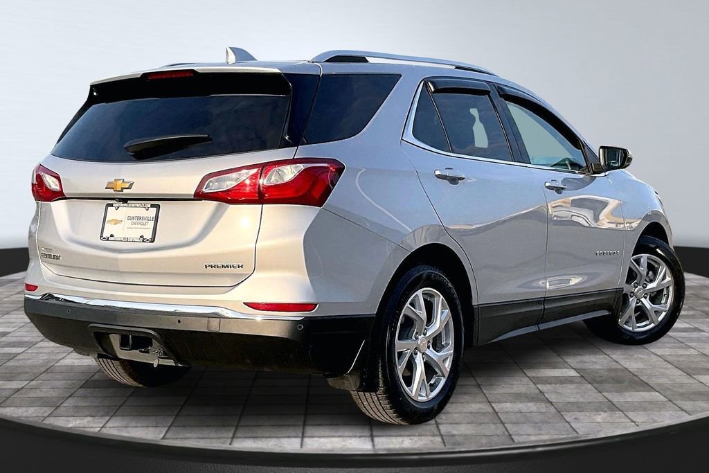 Used 2021 Chevrolet Equinox Premier image 2