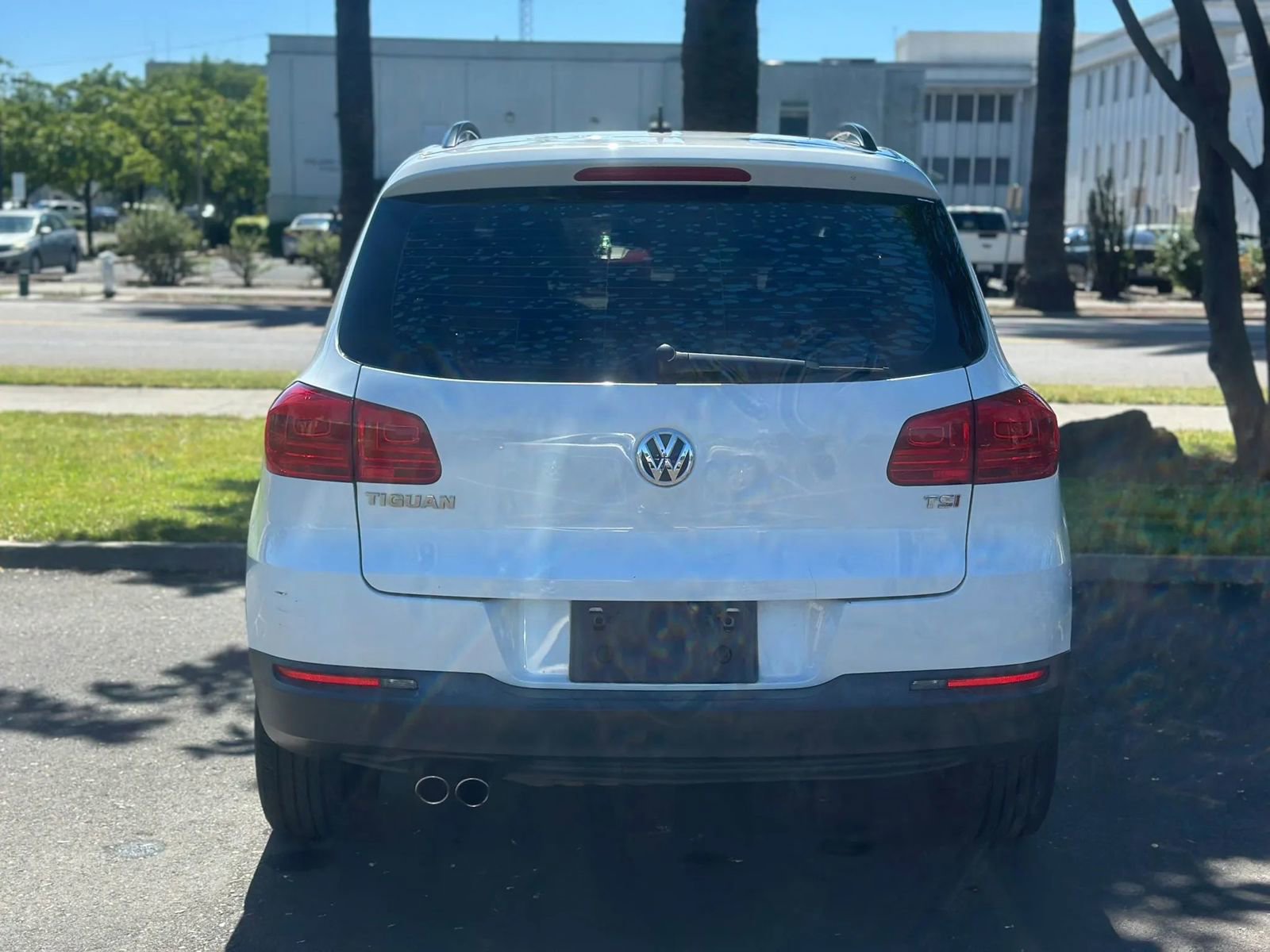 Used 2016 Volkswagen Tiguan SEL FWD image 25