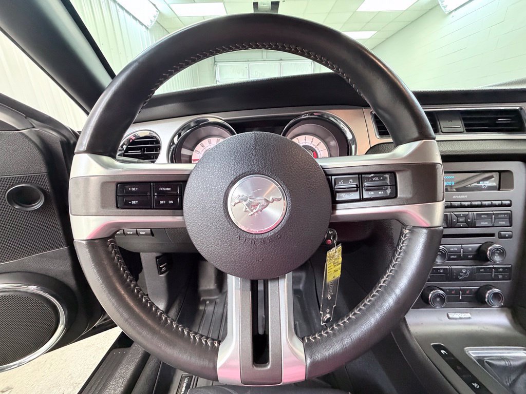 Used 2010 Ford Mustang GT RWD image 36