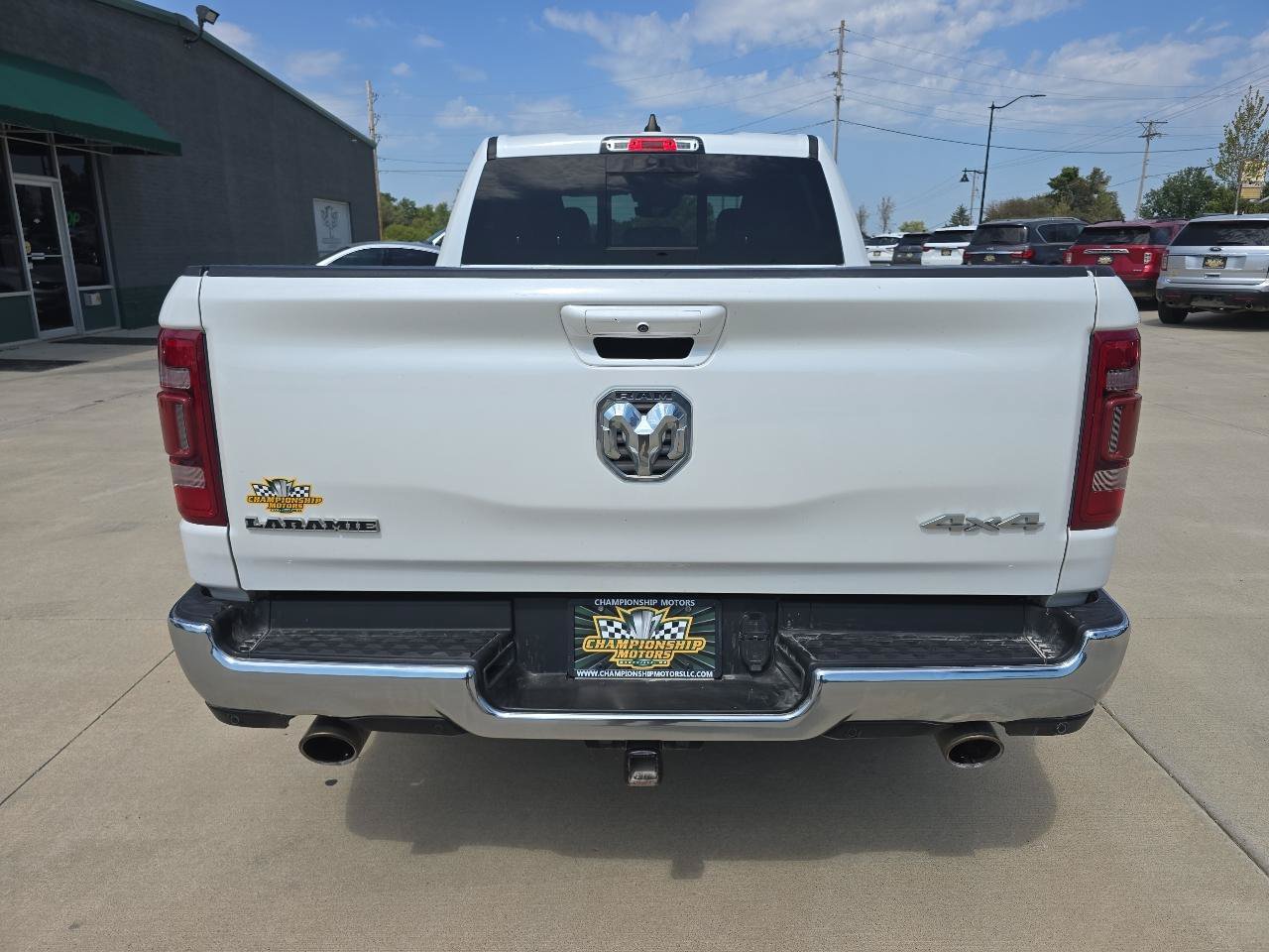 Used 2023 RAM 1500 Laramie AWD/4WD image 4