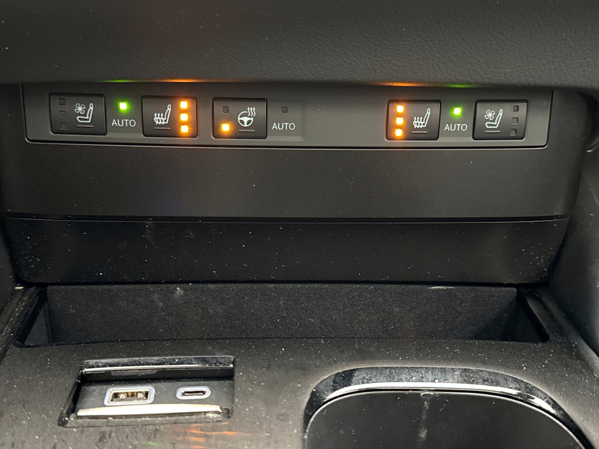 Used 2023 Lexus ES 350 w/ Premium Package image 17