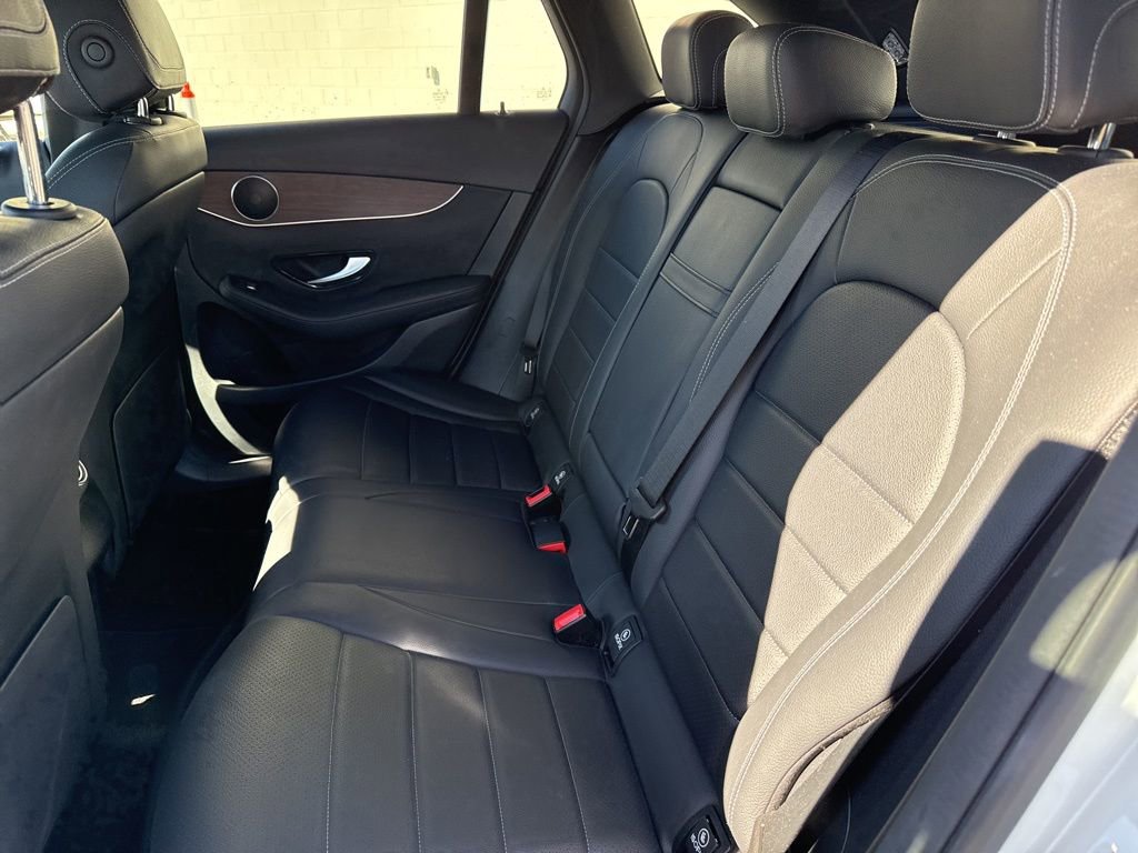 Used 2022 Mercedes-Benz GLC 300 4MATIC w/ Multimedia Package Lite image 14