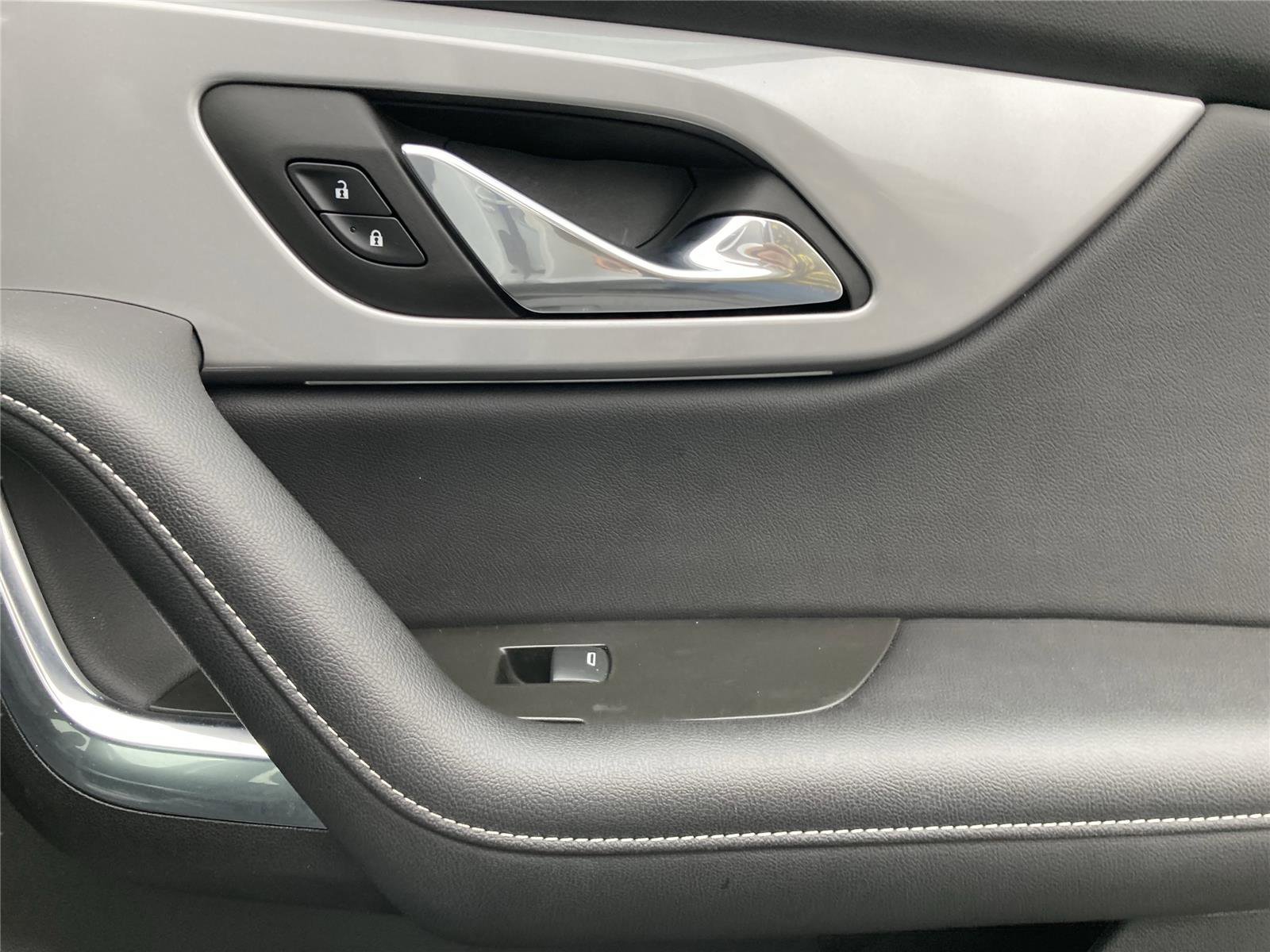 Used 2024 Chevrolet Blazer LT image 33