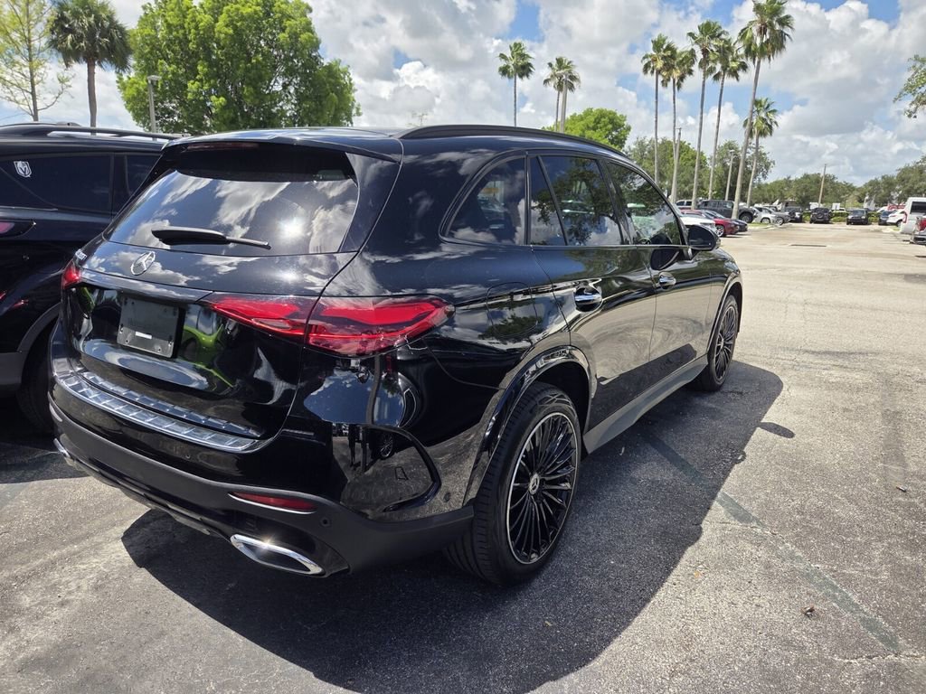 Used 2023 Mercedes-Benz GLC 300 image 5