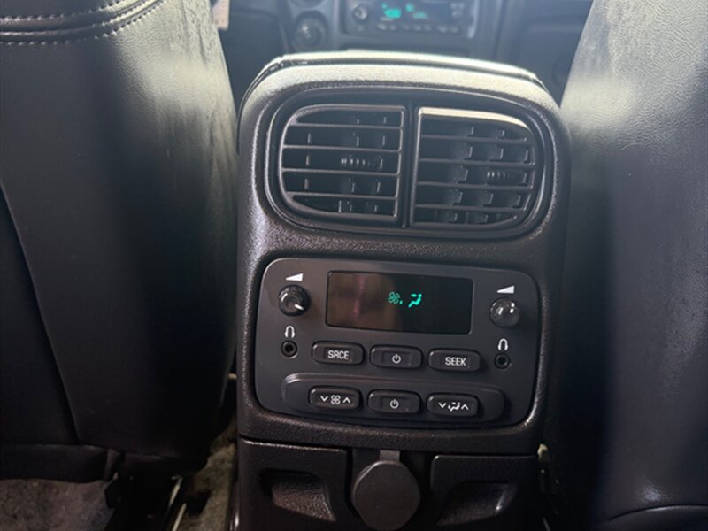 Used 2005 Chevrolet TrailBlazer LT AWD/4WD image 13