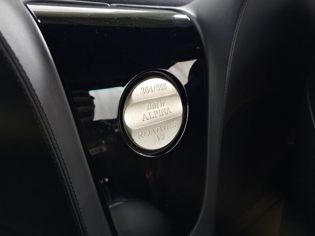 Used 2003 BMW Z8 RWD image 11