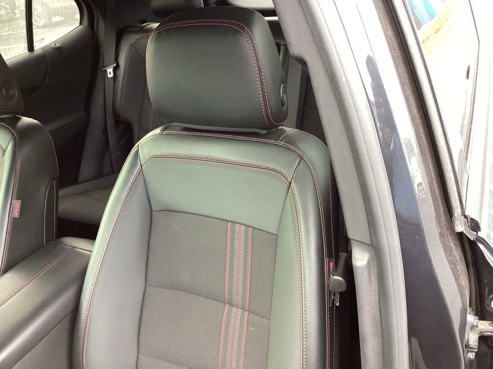 Used 2022 Chevrolet Equinox RS image 11