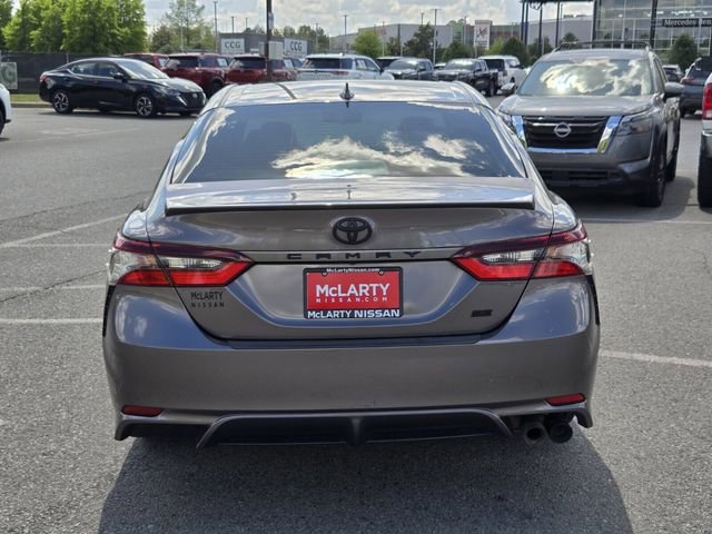 Used 2022 Toyota Camry SE image 4