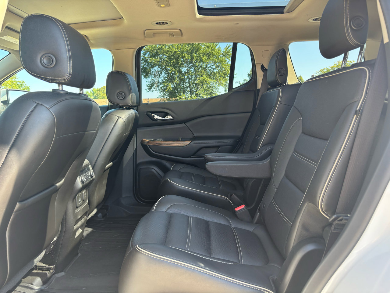 Used 2019 GMC Acadia Denali w/ Technology Package image 14